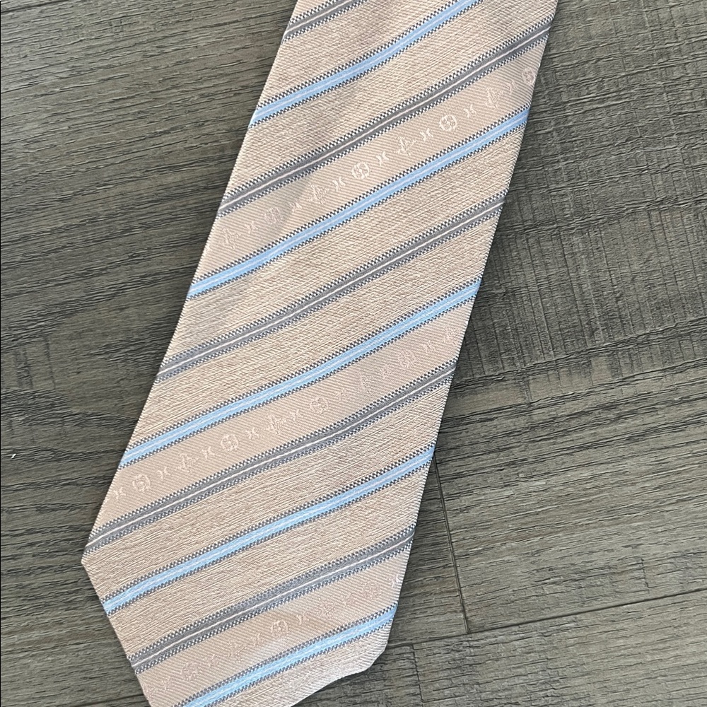Louis Vuitton Beige and Blue Striped Tie